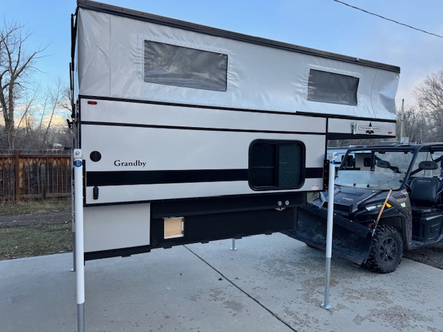 Camper For Sale Unit 301 Grandby Front Dinette Thema