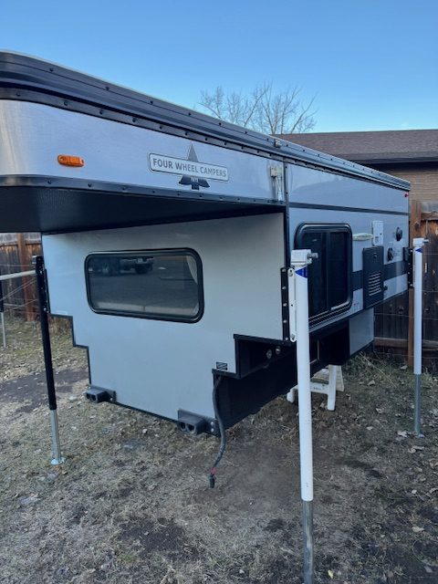 Camper For Sale Unit 201 2025 Hawk Front Dinette